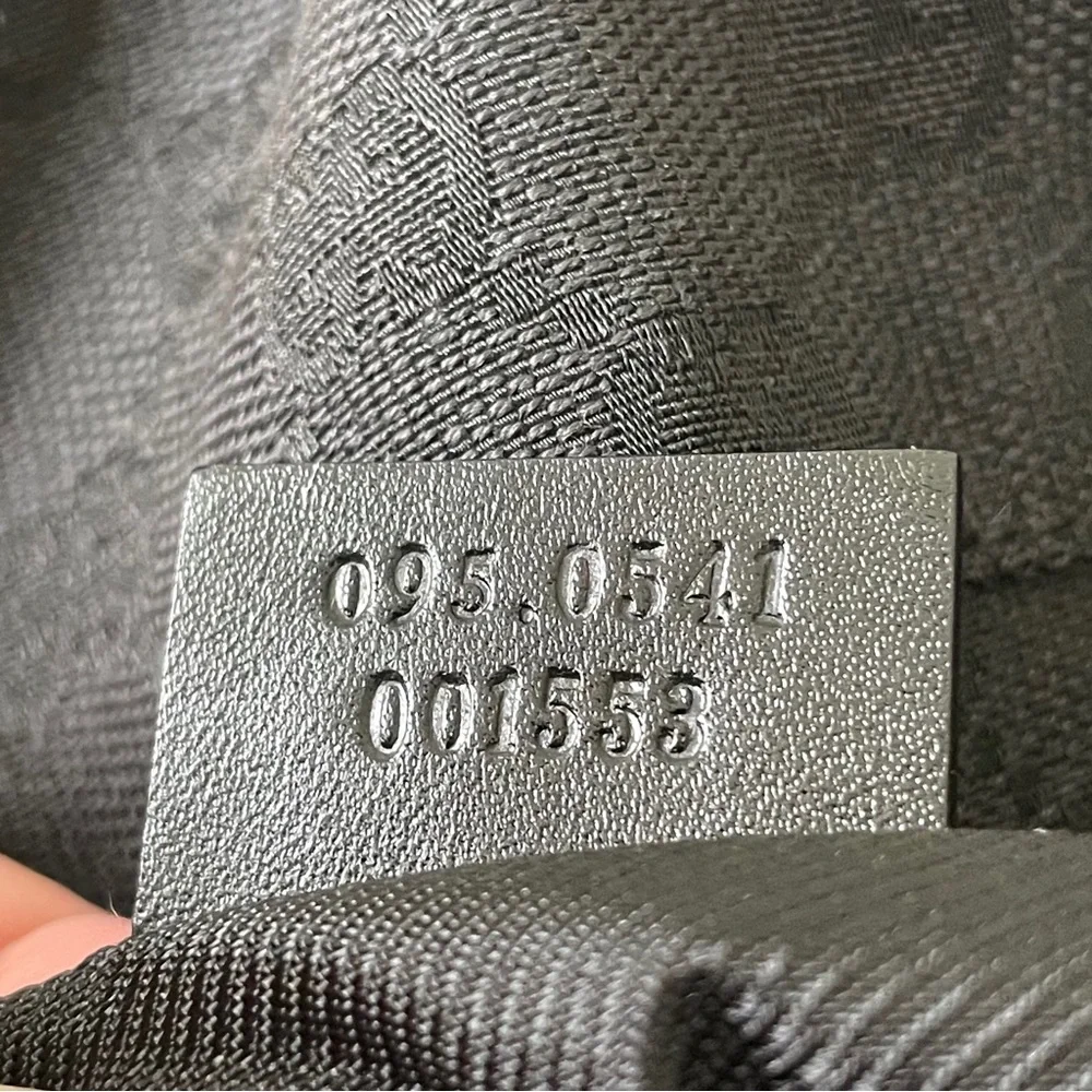 Gucci black monogram canvas and leather Y2K sling backpack bag - Picture 7 of 11